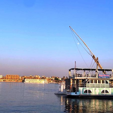 Floating Hotel- Happy Nile Boat ลักซอร์ ภายนอก รูปภาพ