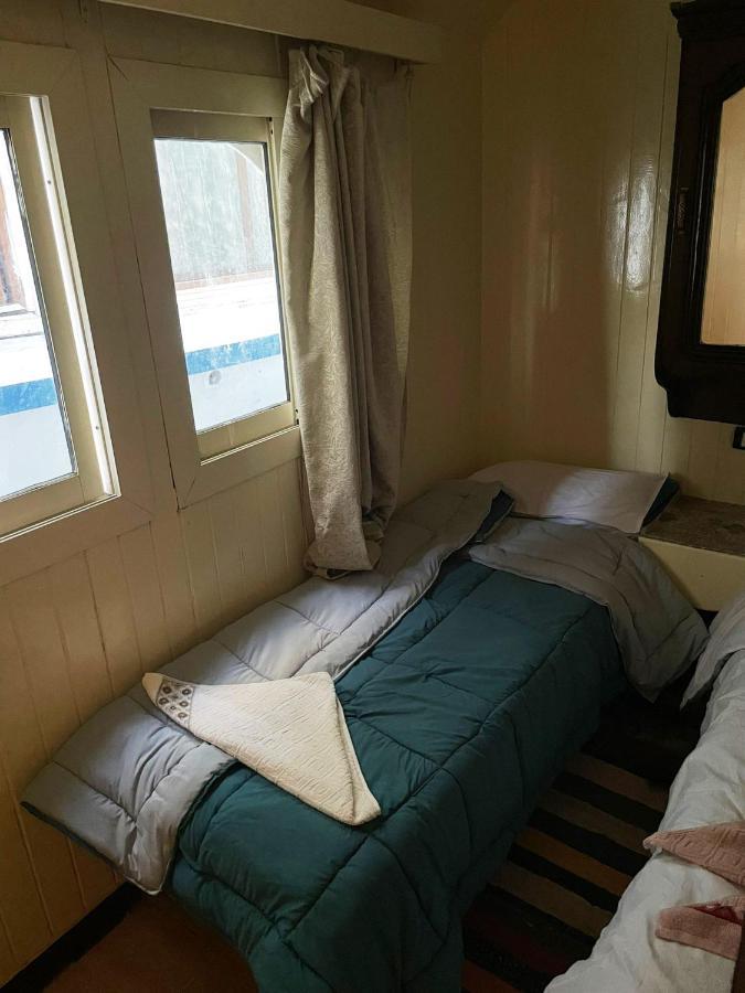 Floating Hotel- Happy Nile Boat ลักซอร์ ภายนอก รูปภาพ