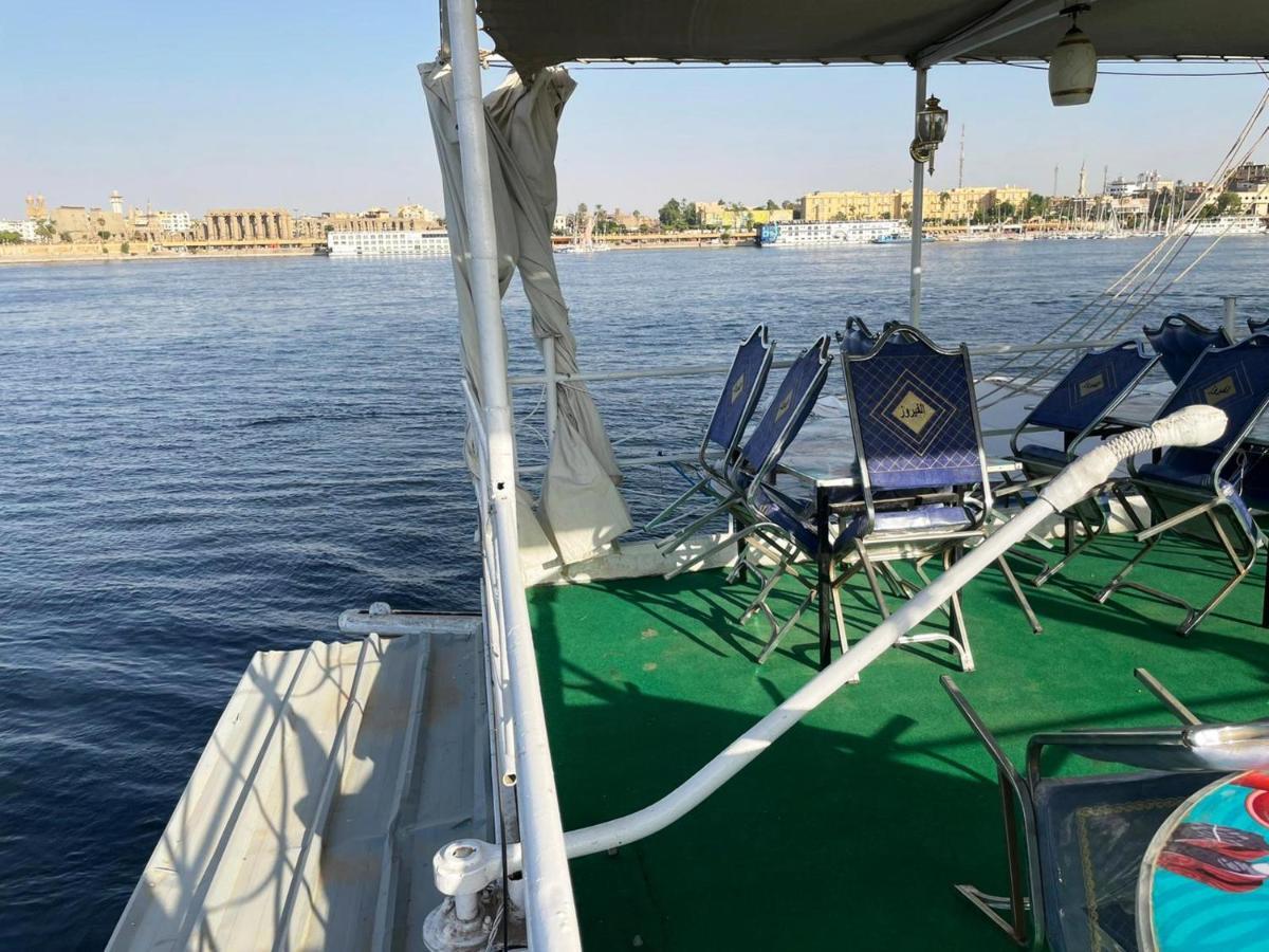 Floating Hotel- Happy Nile Boat ลักซอร์ ภายนอก รูปภาพ