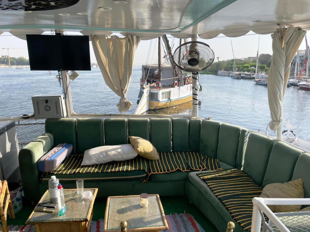 Floating Hotel- Happy Nile Boat ลักซอร์ ภายนอก รูปภาพ