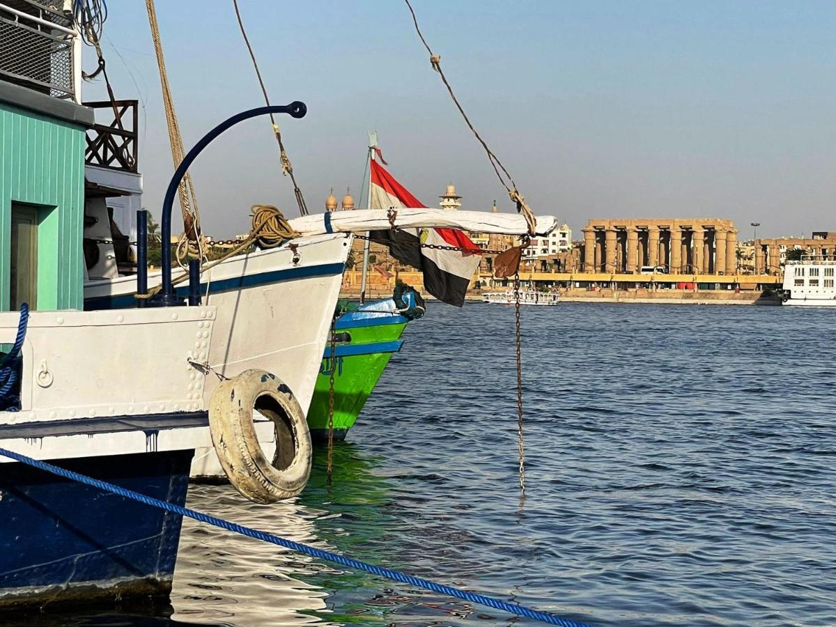 Floating Hotel- Happy Nile Boat ลักซอร์ ภายนอก รูปภาพ