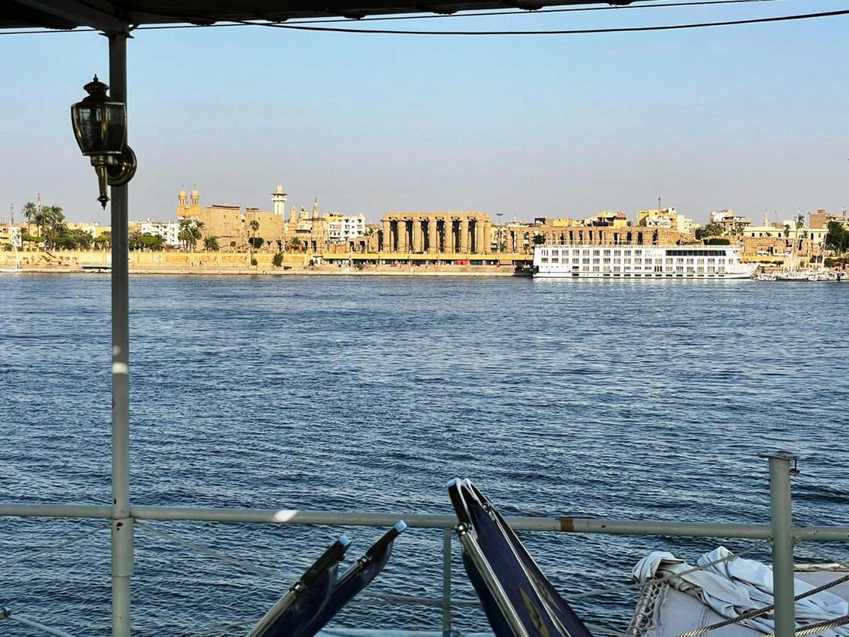 Floating Hotel- Happy Nile Boat ลักซอร์ ภายนอก รูปภาพ